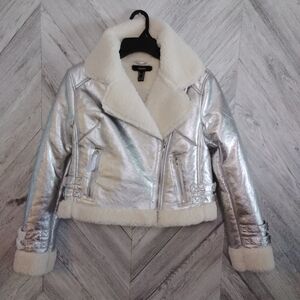 Forever 21 Women's Metallic Silver Cropped Moto Jacket Sz: US Small